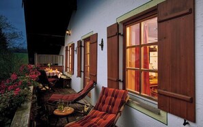 Outdoor dining - Vacation apartment Waldblick (Obing)