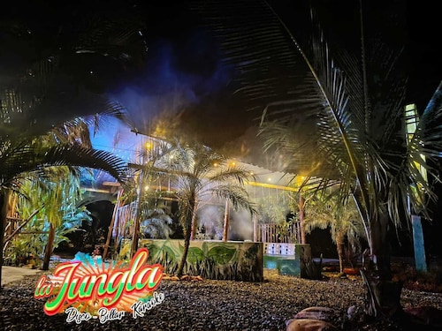 THE JUNGLE Vacation Home