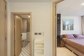 Apartamento standard, sacada, vista para a montanha | 1 quarto, cofres nos quartos, ferros/tábuas de passar roupa