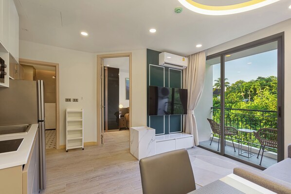 1 bedroom, in-room safe, iron/ironing board, free WiFi - One bedroom Palmetto Condo Karon A 606 (Karon)