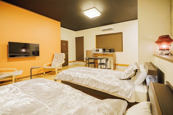 1 bedroom, desk, free WiFi, bed sheets