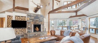 Spacious Telluride Retreat w/ Private Hot Tub