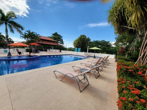 LUXURIOUS 2-bedroom 2 bathroom condo in Esterillos Este.  WALK to Bejuco Beach!
