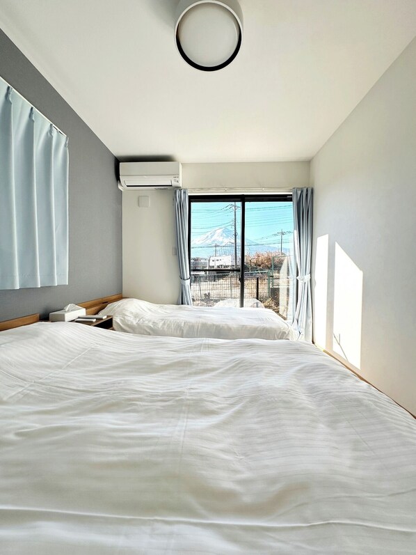 3 bedrooms, desk, free WiFi, bed sheets