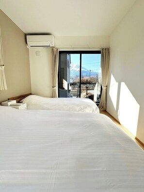 3 bedrooms, desk, free WiFi, bed sheets