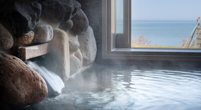 Nonsmoking Oceanfacing Japanesestyle room Twin bed | Buffet plan Allinclusive / Nishitsugarugun Aomori