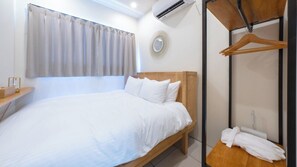 4 bedrooms, desk, free WiFi, bed sheets