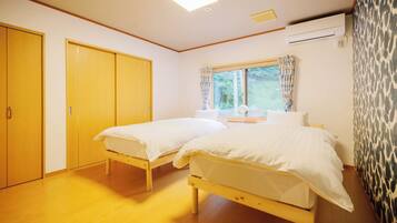 4 camere, una scrivania, Wi-Fi gratuito, lenzuola