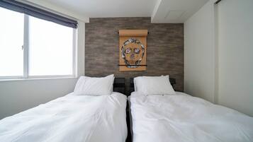 3 室のベッドルーム、アイロン / アイロン台、WiFi (無料)、ベッドシーツ