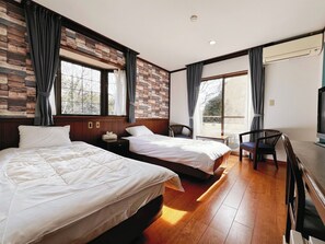 9 bedrooms, desk, free WiFi, bed sheets