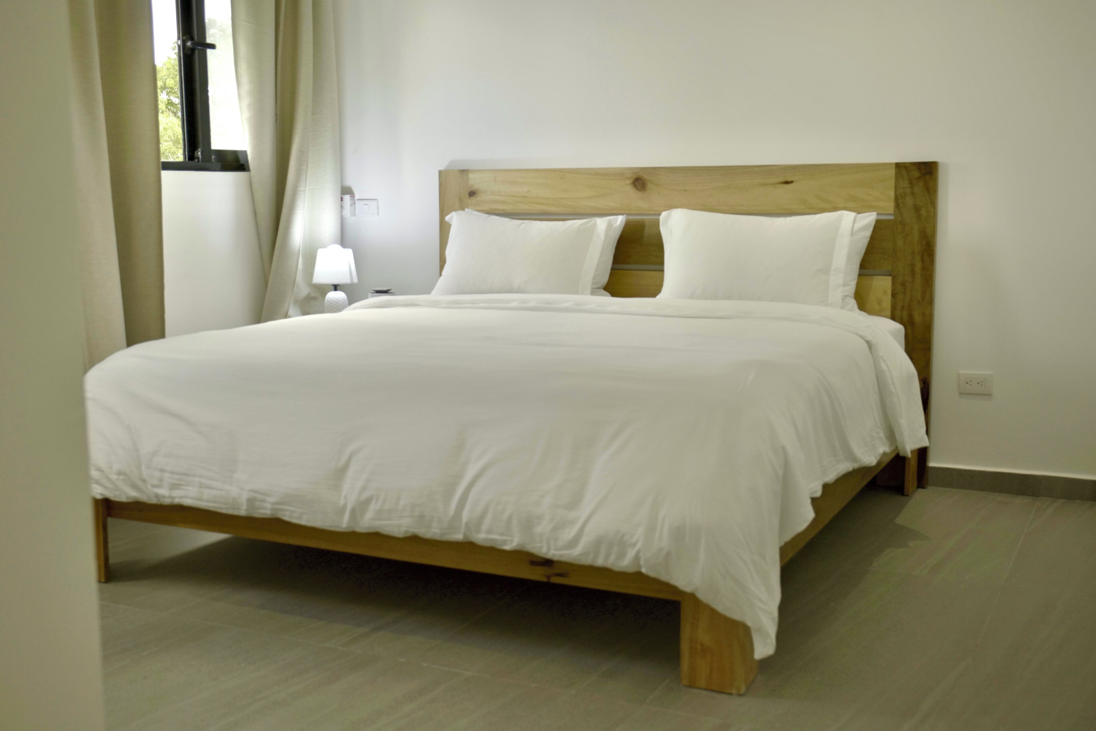 2 室のベッドルーム、アイロン / アイロン台、WiFi、ベッドシーツ