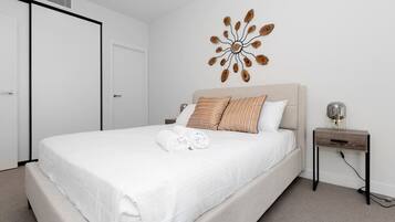 2 bedrooms, iron/ironing board, WiFi, bed sheets