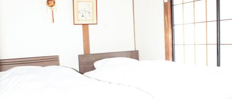 2 bedrooms, desk, free WiFi, bed sheets