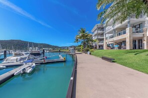Marina - Uninterrupted Marina Views at Port of Airlie (Airlie Beach)