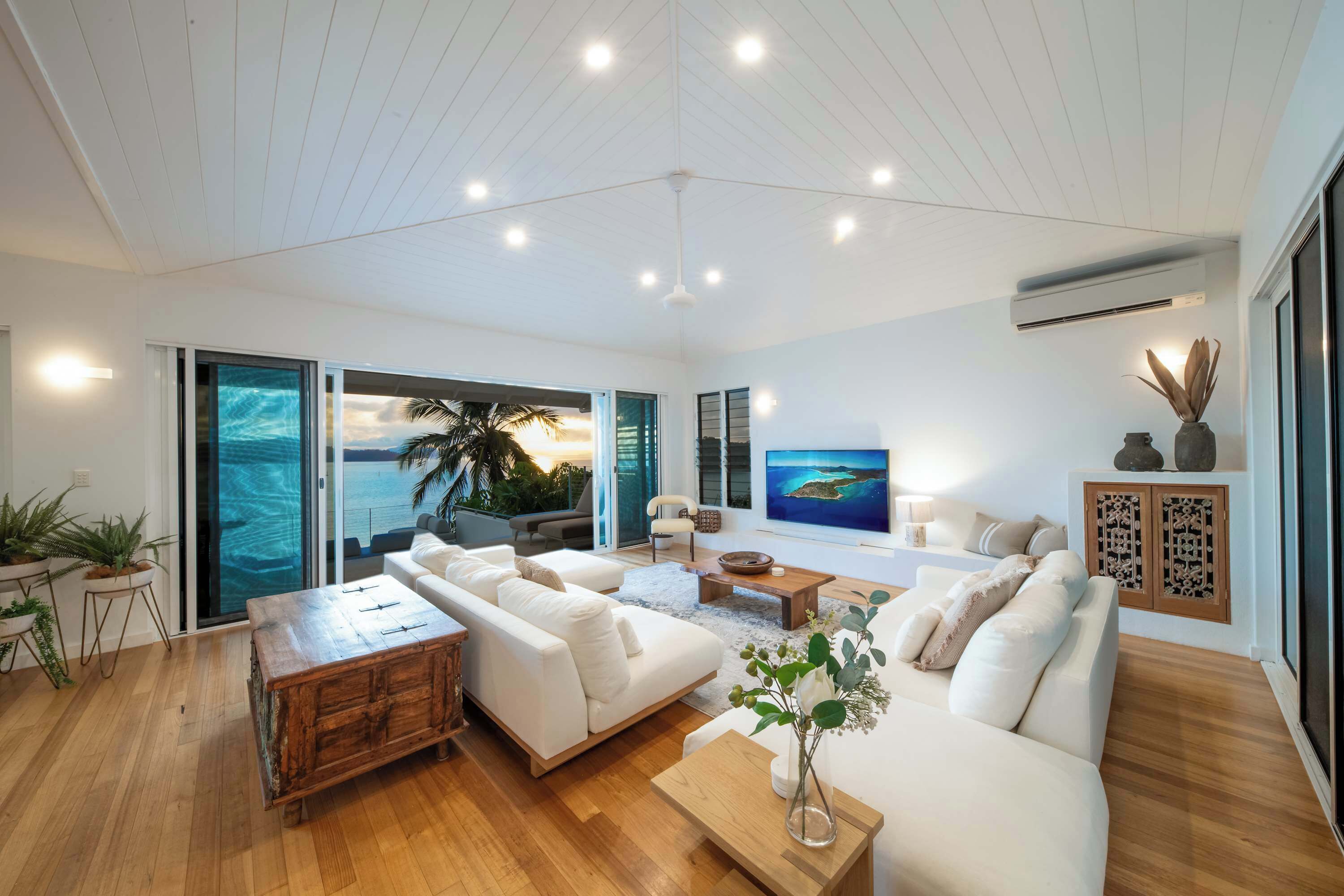 'Vue De Bleu'  Luxury Whitsunday Retreat - Daydream Island