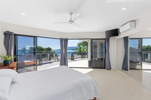 6 bedrooms, desk, iron/ironing board, WiFi