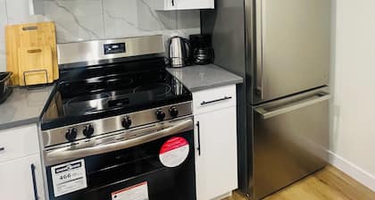 West Edmonton Oasis for the Family- Close to River Cree & WEM, Highways, Park
