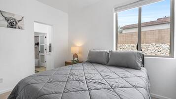 1 quarto, escrivaninha, ferros/tábuas de passar roupa, Wi-Fi