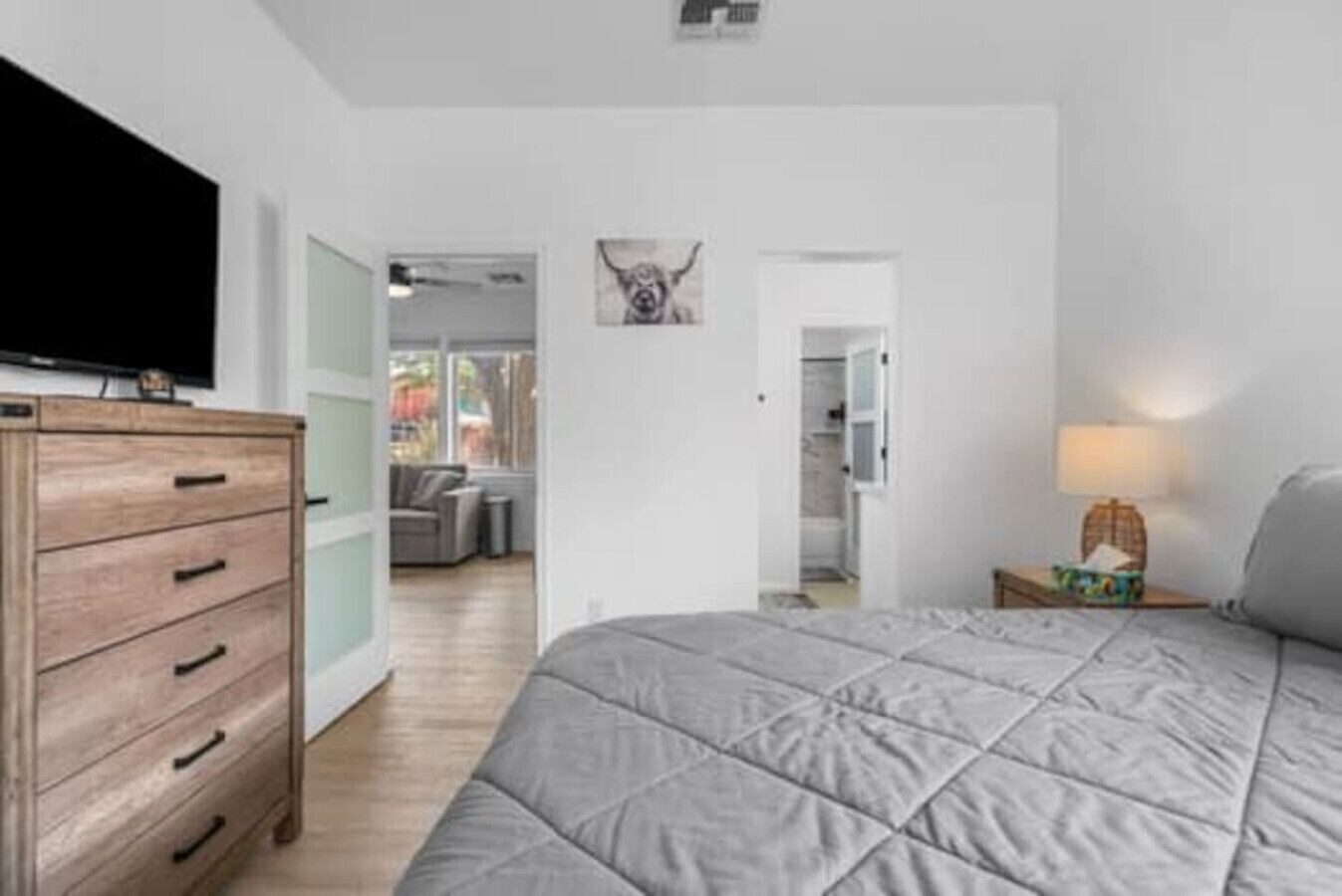 1 bedroom, desk, iron/ironing board, WiFi