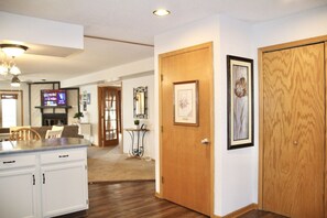 Lobby - Dells Family Staycation At Lighthouse Cove (Wisconsin Dells)