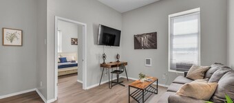 1BR Retreat Prime Location Stay in Historic Charm