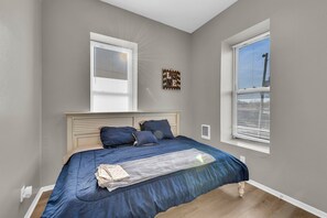 1 habitación, wifi y ropa de cama