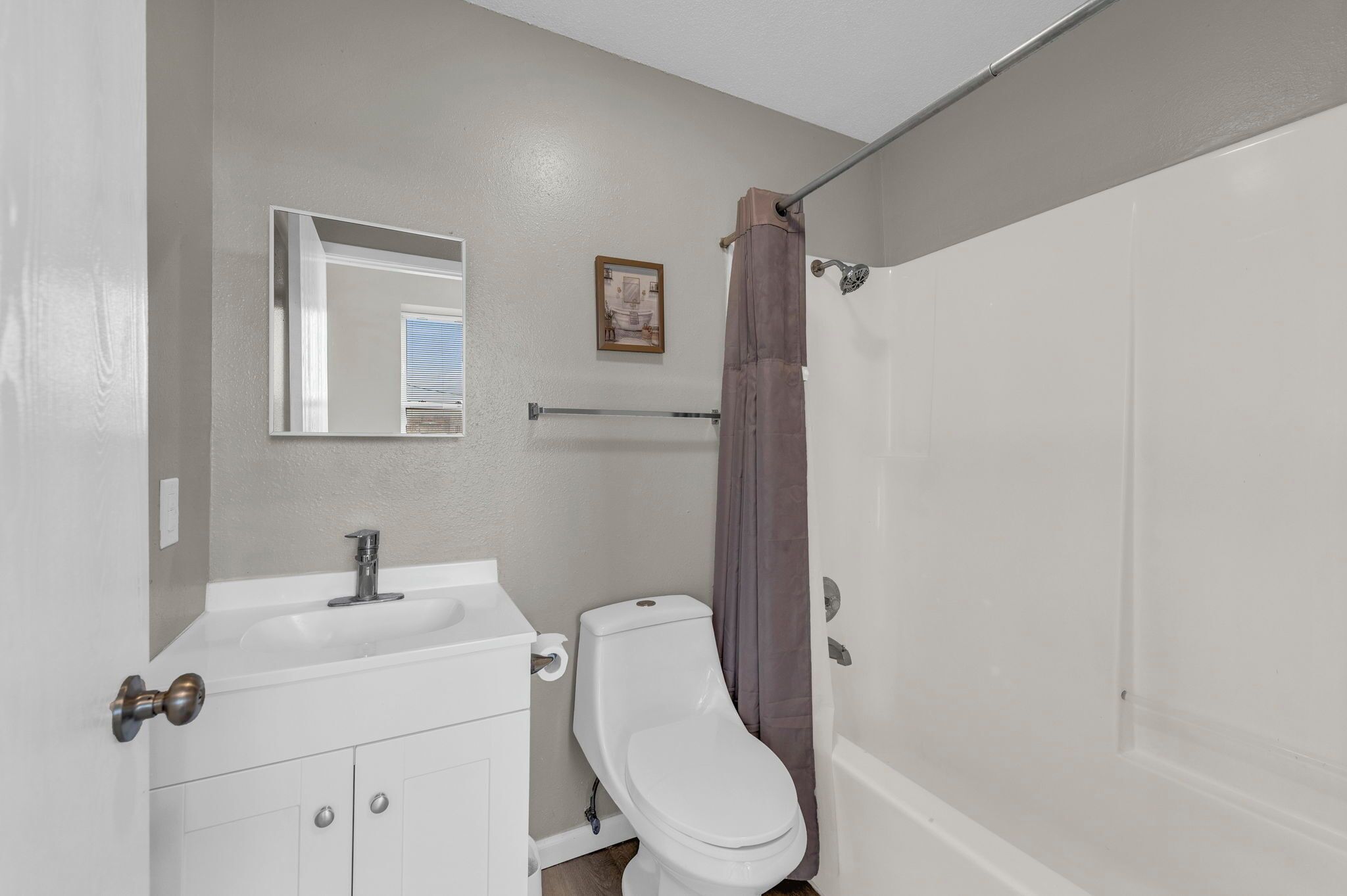 Serviettes fournies, savon, papier toilette