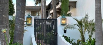 Soul & Sea #5 ~  East Beach Boutique Guesthouse