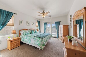 4 bedrooms, desk, iron/ironing board, travel cot