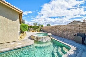 Outdoor pool - Tropical Retreat on the Way in Coachella (Indio)