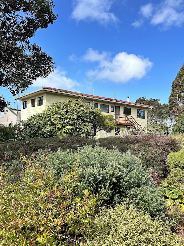 Exterior - Only 80 minutes from Auckland! Peaceful & restorative Awhitu Peninsula retreat. (Awhitu)