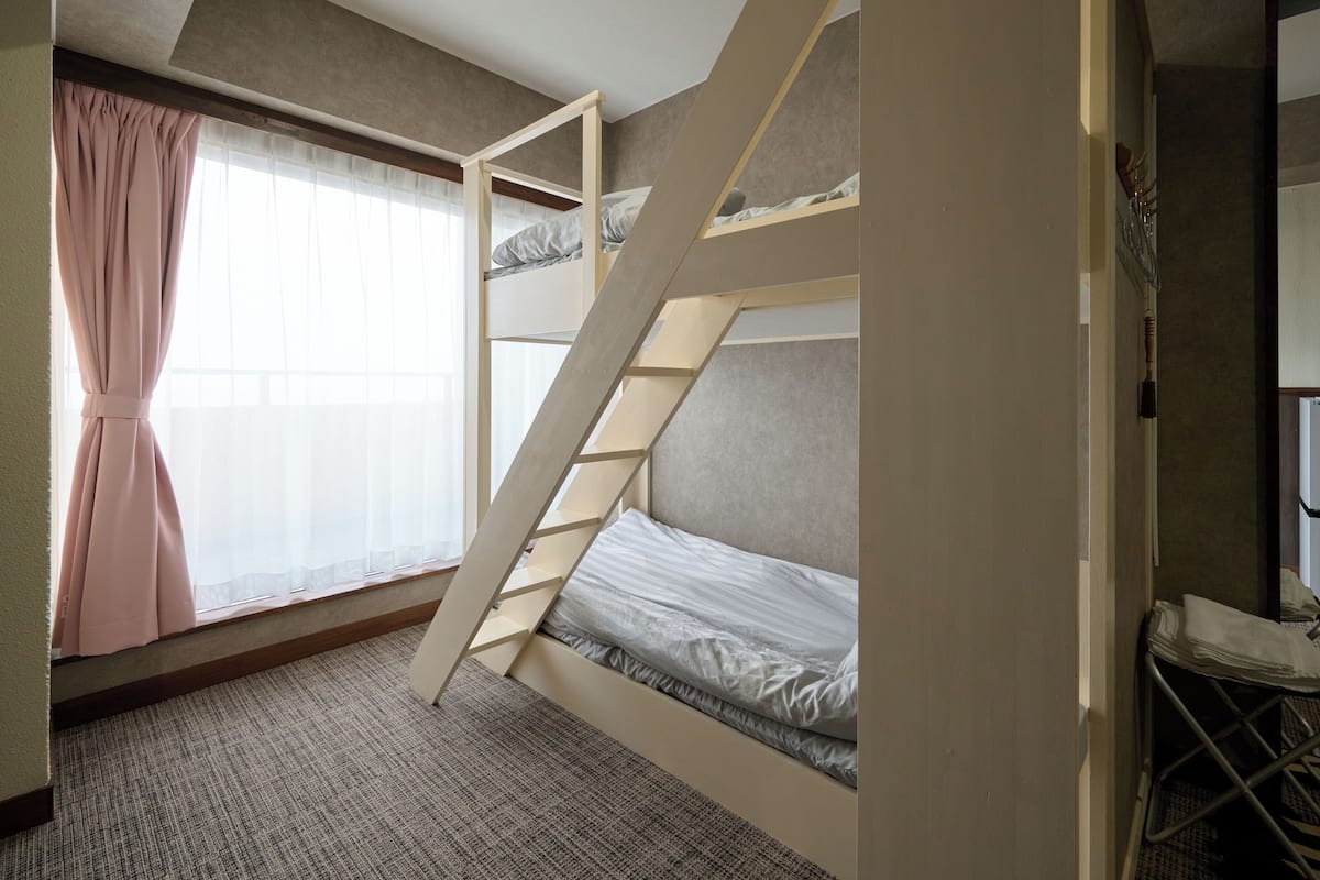 Zimmer, Nichtraucher, Balkon | 1 Schlafzimmer, Schreibtisch, laptopgeeigneter Arbeitsplatz