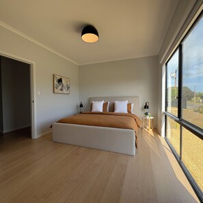 4 quartos, ferros/tábuas de passar roupa, Wi-Fi de cortesia