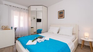 4 soverom, strykejern/-brett, wi-fi (inkludert) og sengetøy