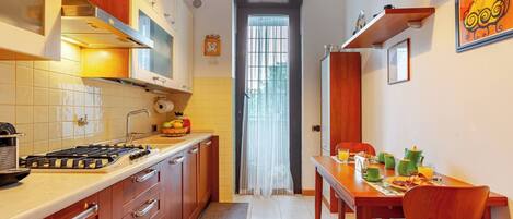 Fridge, microwave, dishwasher, coffee/tea maker