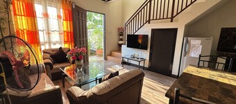 Experience Batangas City: Cozy Santa Rita Townhouse
