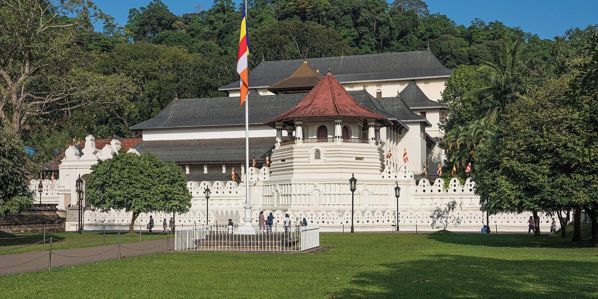 Tempat menarik
