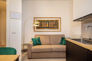 Smart TV - Roma Borghese - Your Holiday Home in the elegant heart of Rome (Roma)