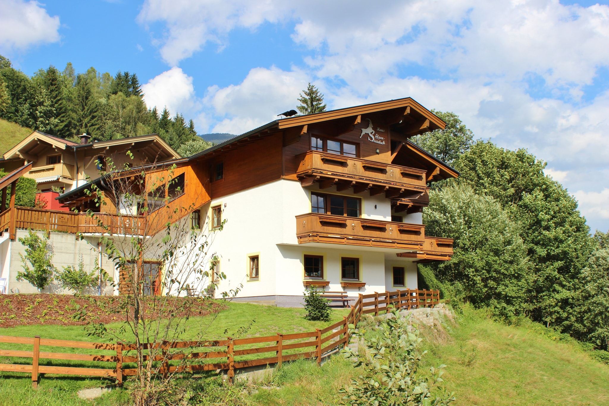 Exterior casa de vacaciones [verano]