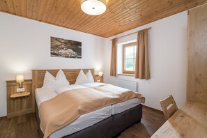 4 bedrooms, free WiFi