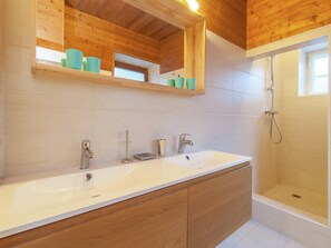 Shower - Holiday Home in Hermagor near Nassfeld Ski Area (Hermagor)