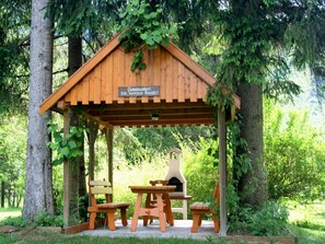 Outdoor dining - Holiday Home in Hermagor near Nassfeld Ski Area (Hermagor)