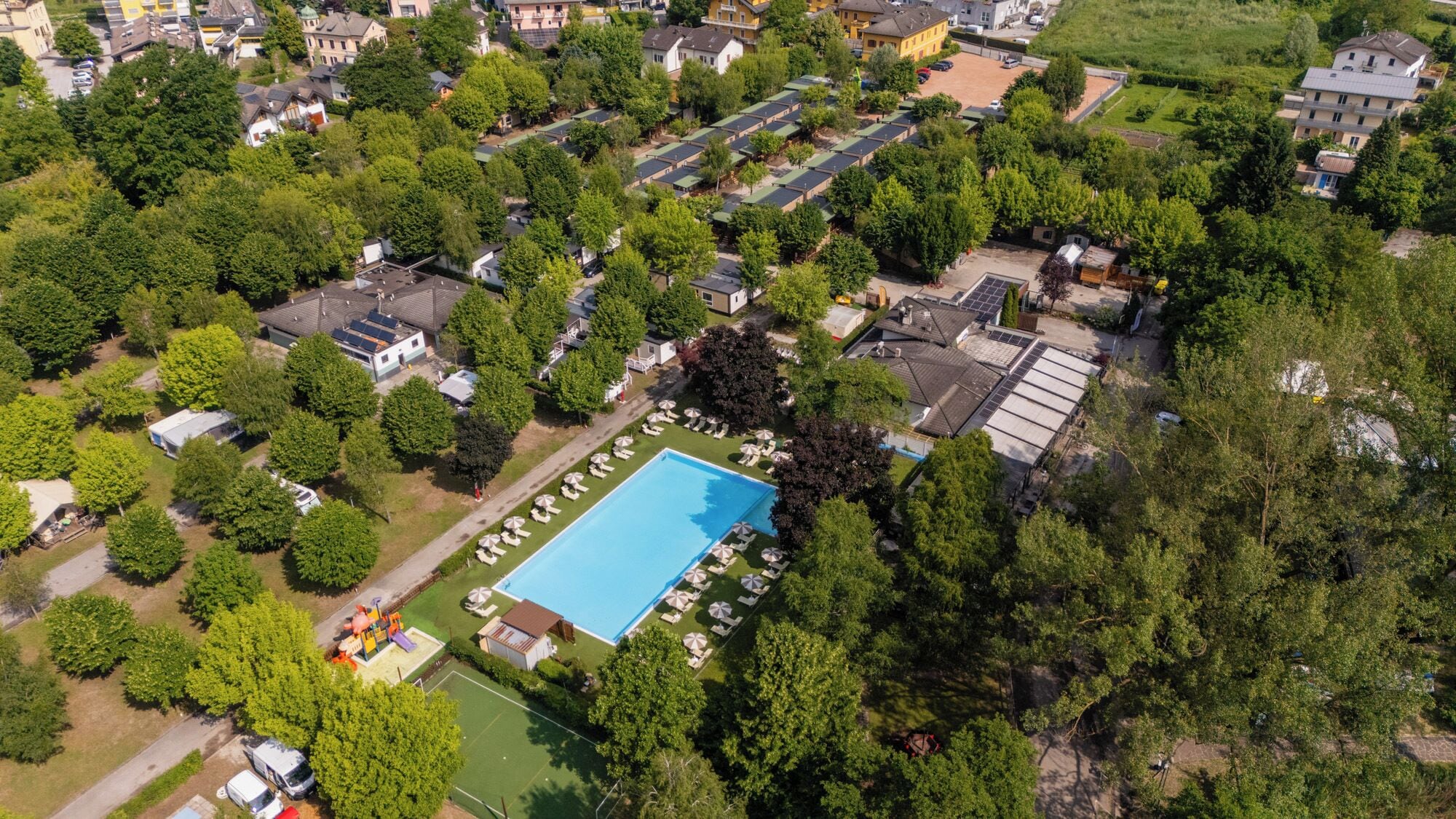 Piscine extérieure (ouverte en saison)