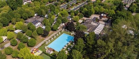 Außenpool (je nach Saison geöffnet)