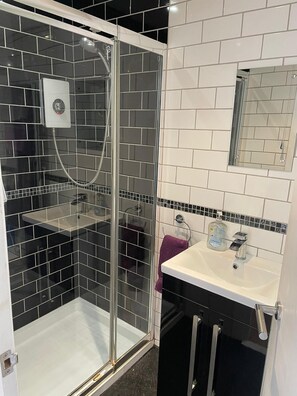 Shower, towels