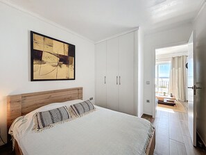 2 bedrooms, iron/ironing board