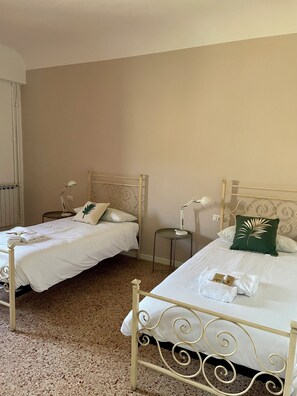 4 chambres, bureau, fer et planche à repasser, Wi-Fi