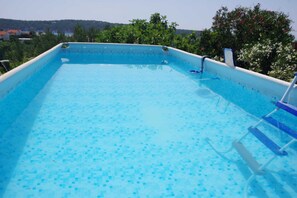 Apartment (One Bedroom Apartment with Balcony 3) | Outdoor pool - Serene Barbat Escape With Just Minutes From the Beach (Rab)