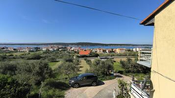 Lejlighed (One Bedroom Apartment with Balcony 3) | Udendørsområde