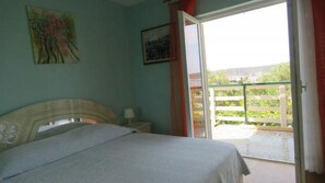 Apartment (One Bedroom Apartment with Balcony 1) | 3 Schlafzimmer, Babybetten